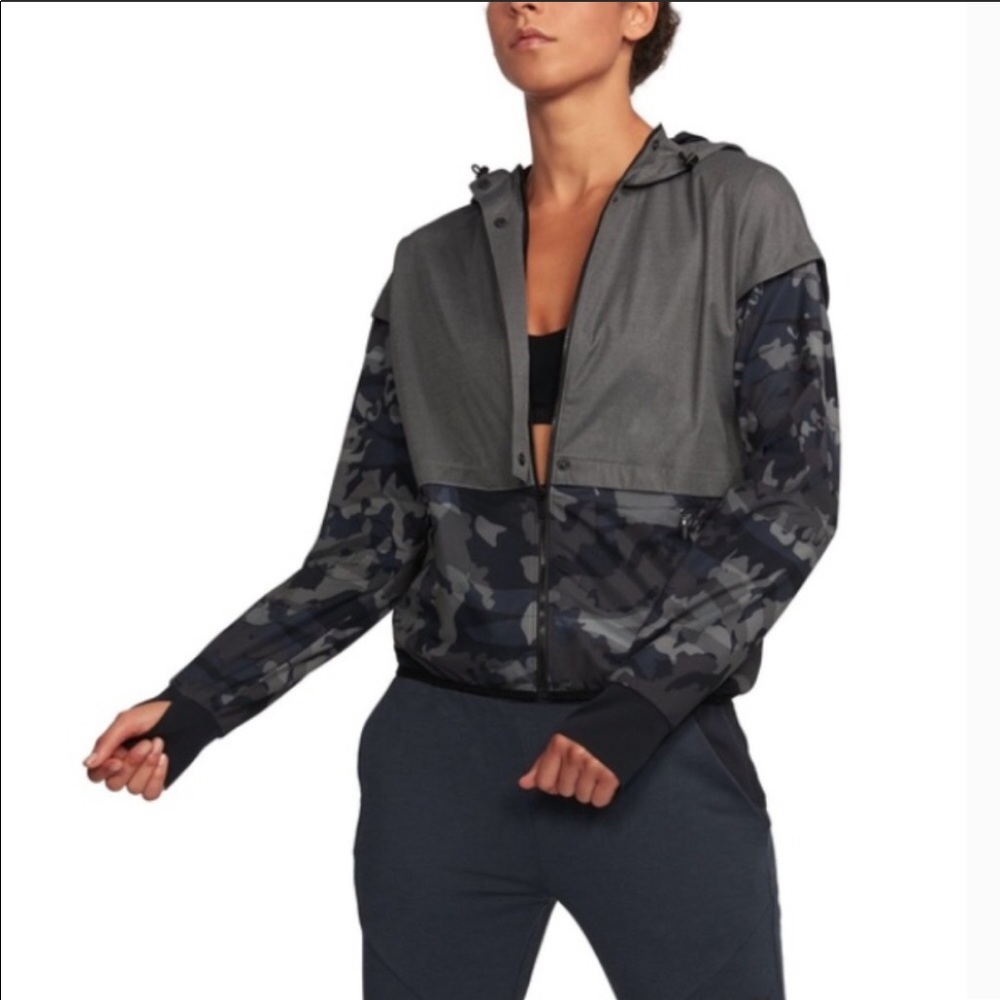 Under Armor Gore Windstopper hoodie